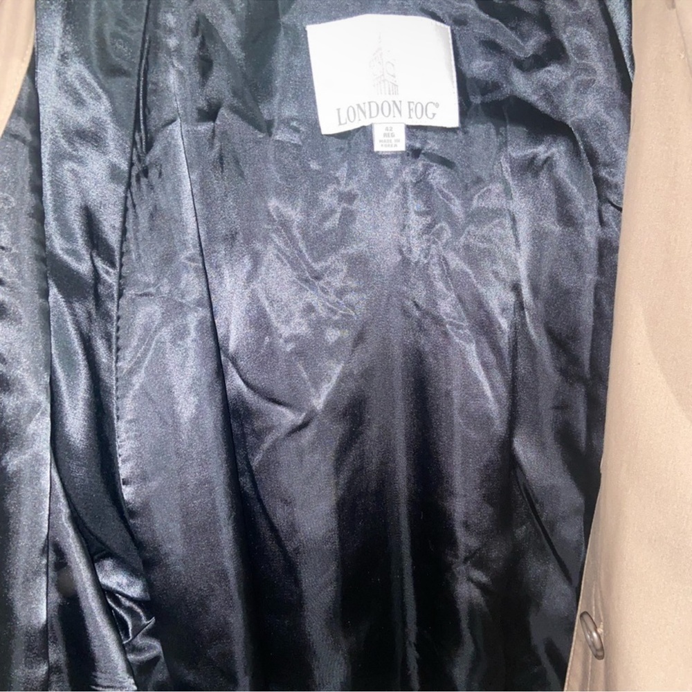 London Fog Trenchcoat - Picture 14 of 14